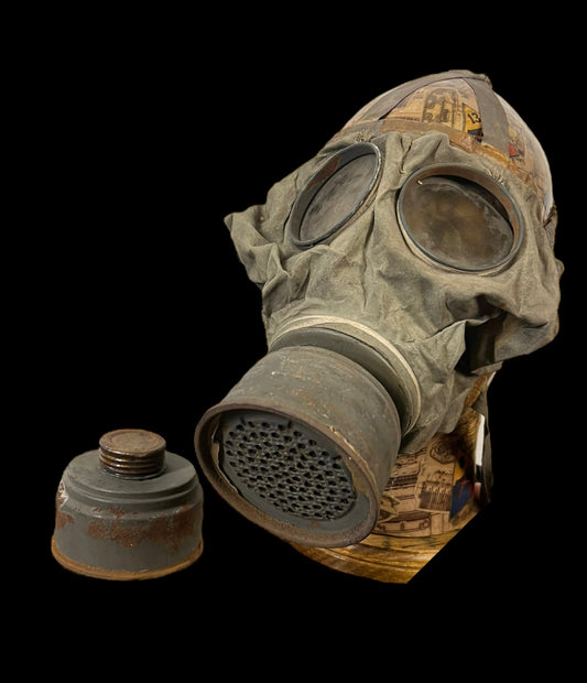 M1915 German Gas Mask and 2 Filters